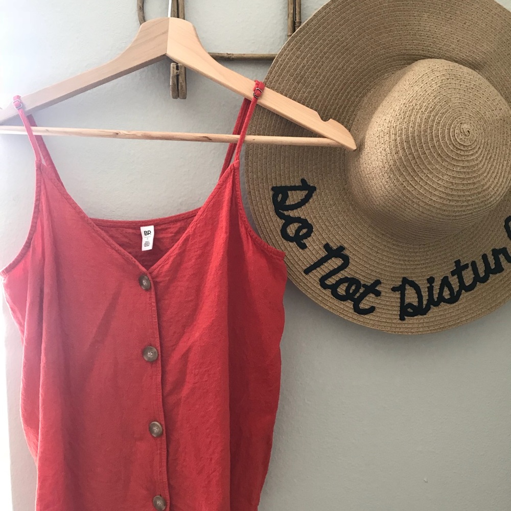 ⭕️Red Linen Button Down Tank⭕️